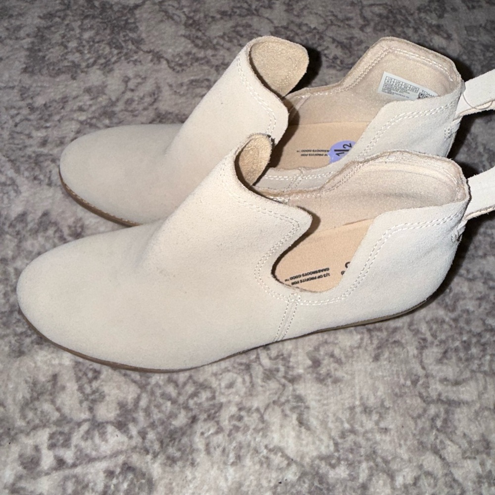 Elegant Cream Ankle Boots toms new booties 8.5 women’s